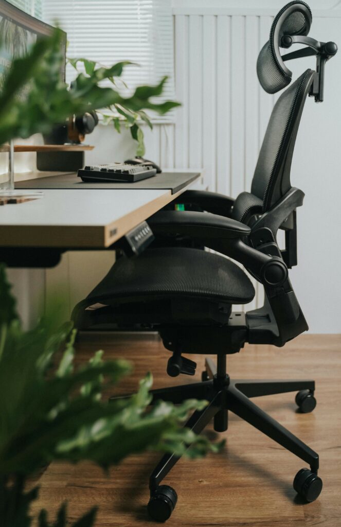 Mobilier de bureau ergonomique pour une meilleure posture de travail